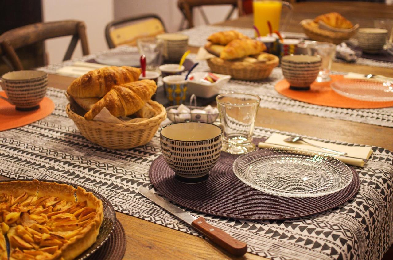 Logis Saint Leonard Bed & Breakfast Dompierre-sur-Mer Exterior foto