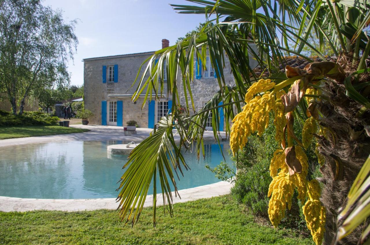 Logis Saint Leonard Bed & Breakfast Dompierre-sur-Mer Exterior foto