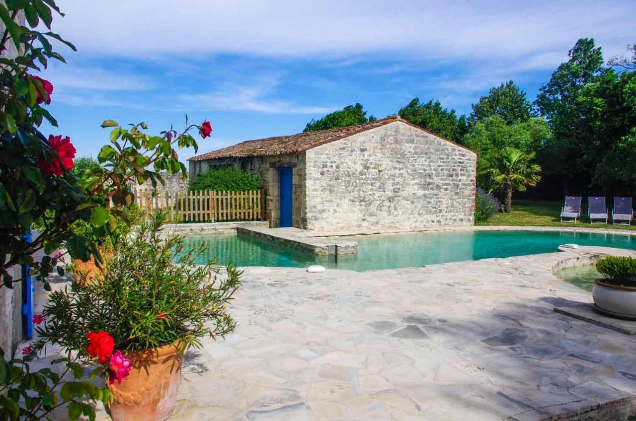 Logis Saint Leonard Bed & Breakfast Dompierre-sur-Mer Exterior foto