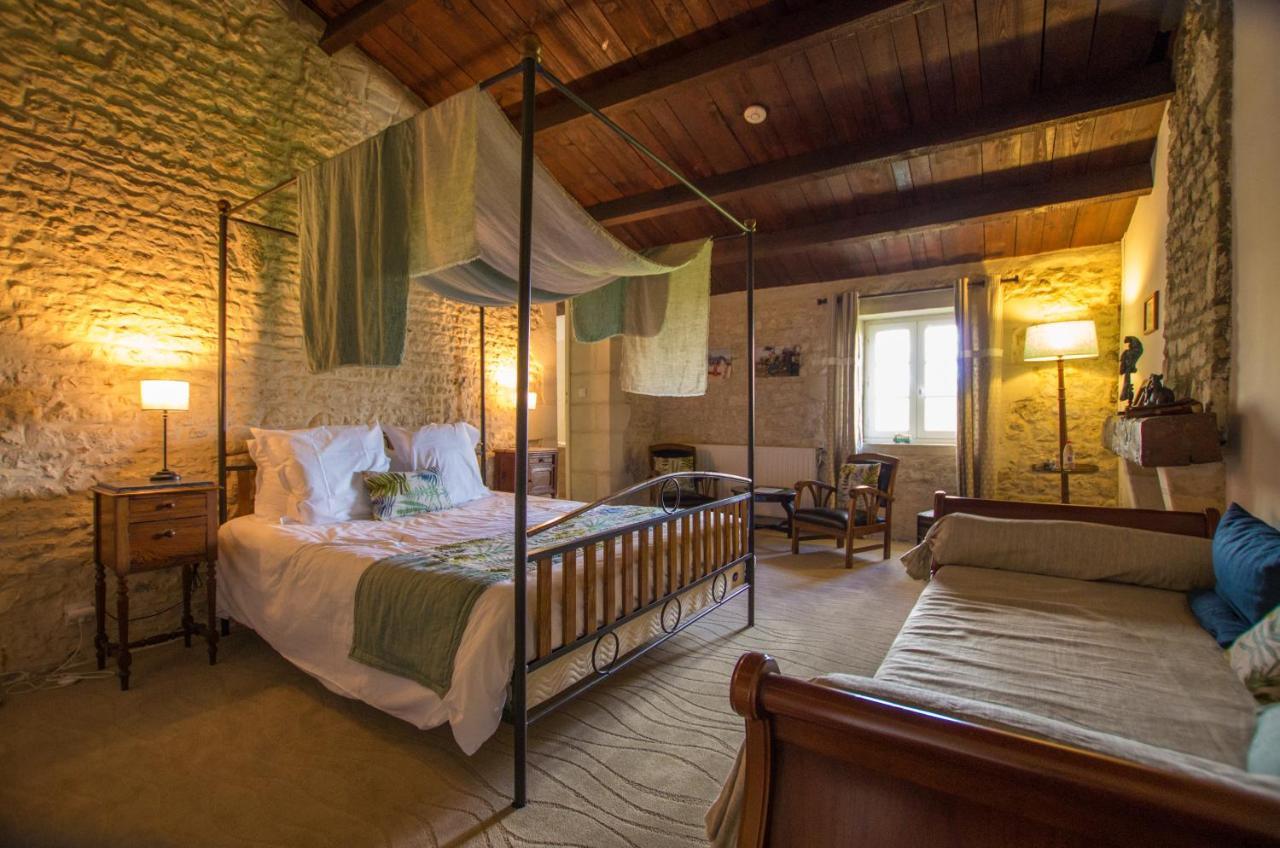 Logis Saint Leonard Bed & Breakfast Dompierre-sur-Mer Exterior foto