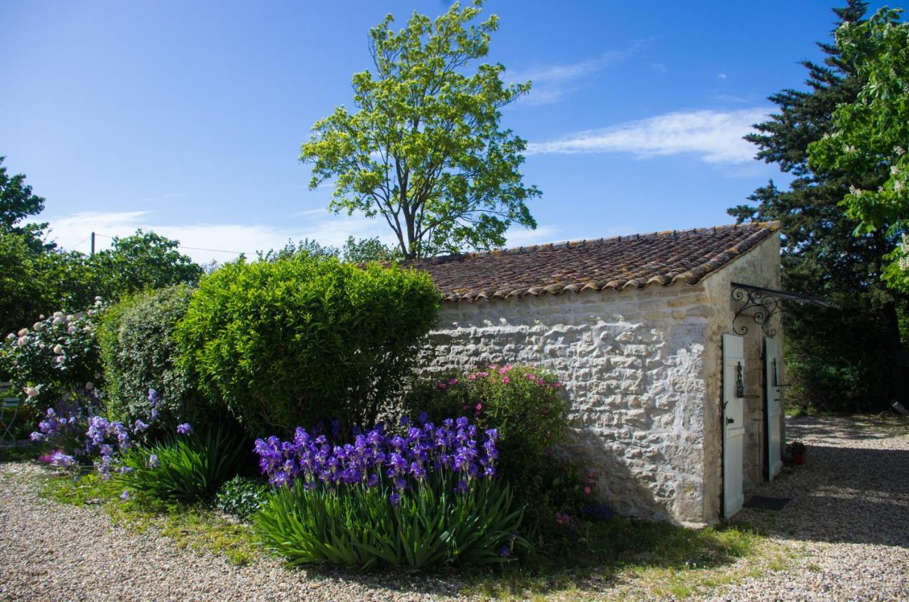 Logis Saint Leonard Bed & Breakfast Dompierre-sur-Mer Exterior foto
