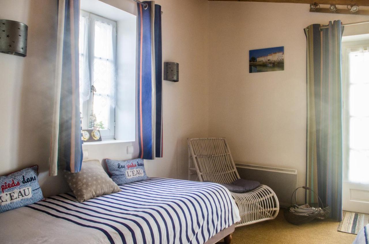 Logis Saint Leonard Bed & Breakfast Dompierre-sur-Mer Exterior foto