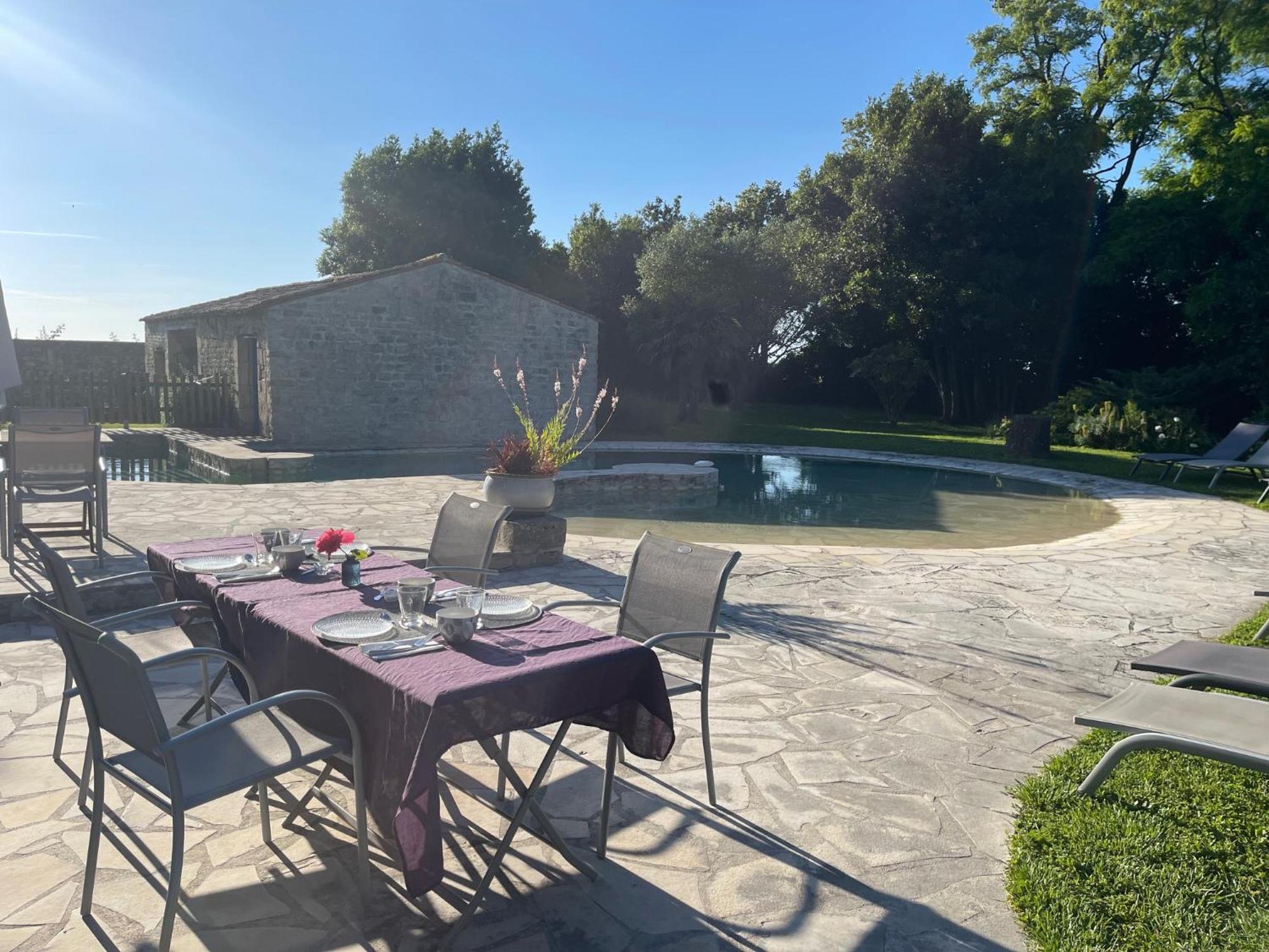Logis Saint Leonard Bed & Breakfast Dompierre-sur-Mer Exterior foto